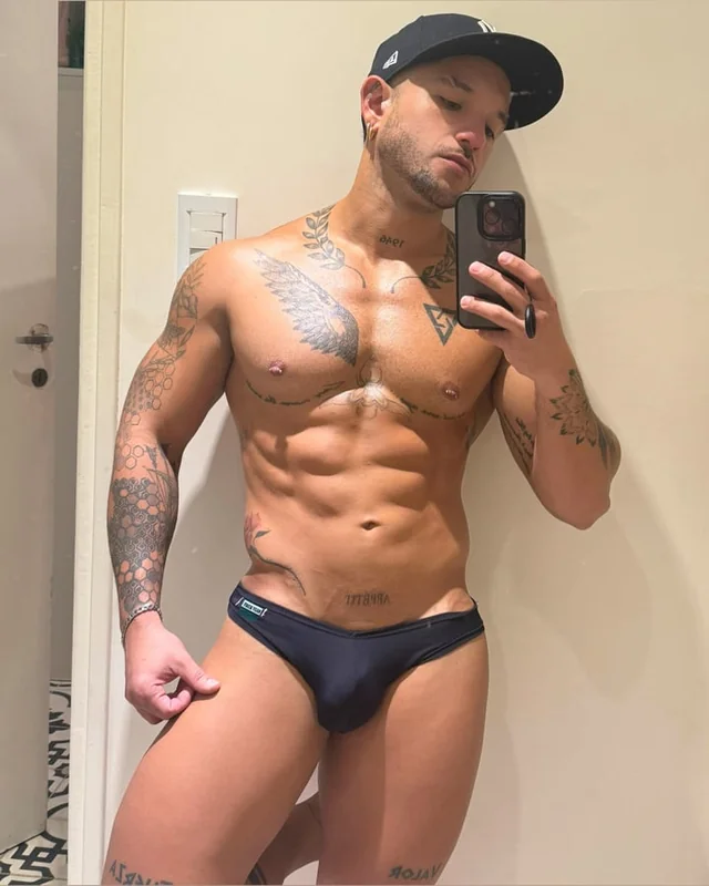 Adam Cast ❤️‍🔥✨ OnlyFans profile on OnlySeek