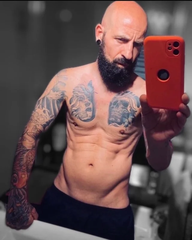 Alextatoo85 profile photo