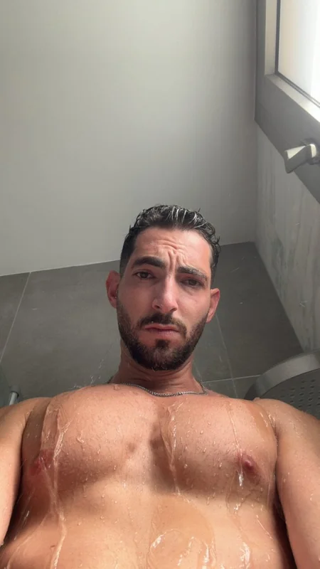 Alphaeastguyfree OnlyFans profile on OnlySeek