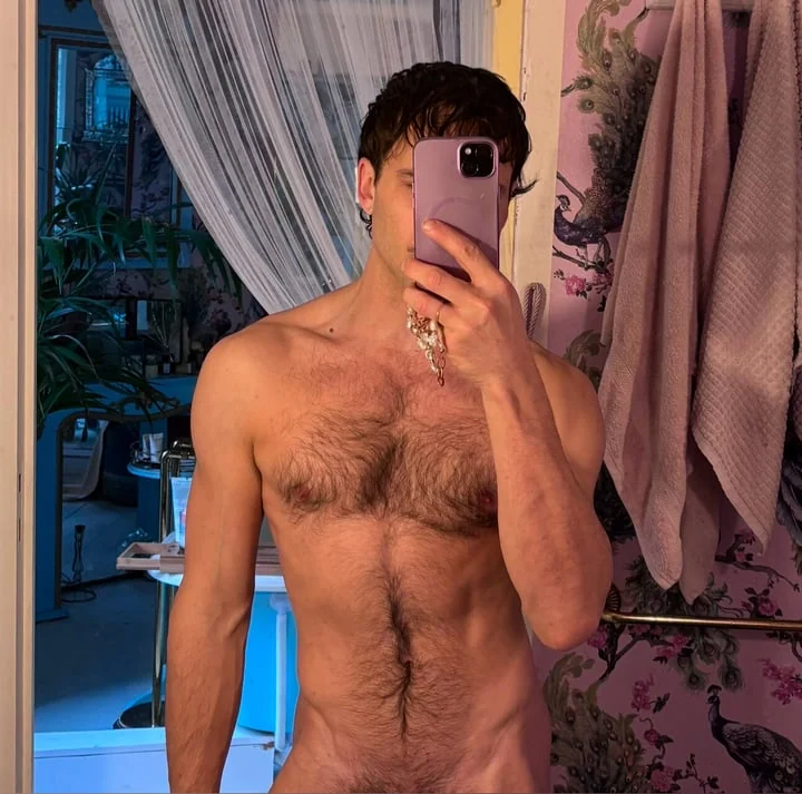 AmourALaFrancaise 10.60$ = 8.90€ OnlyFans profile on OnlySeek