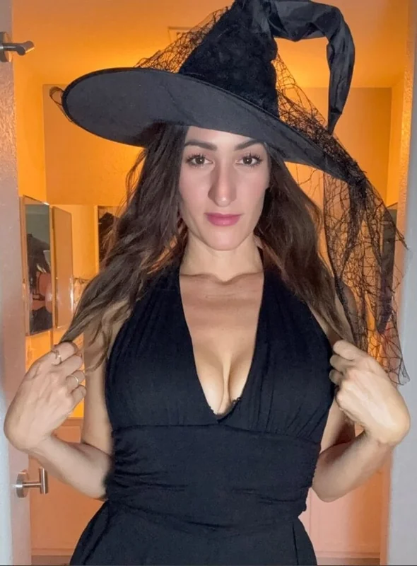 Aurora Lane OnlyFans profile on OnlySeek