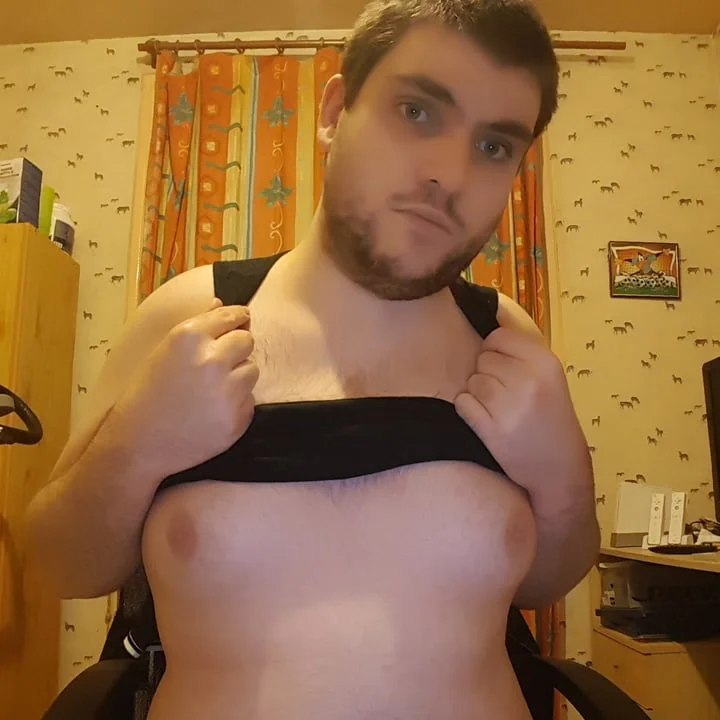 Andrewstrykerx OnlyFans profile on OnlySeek