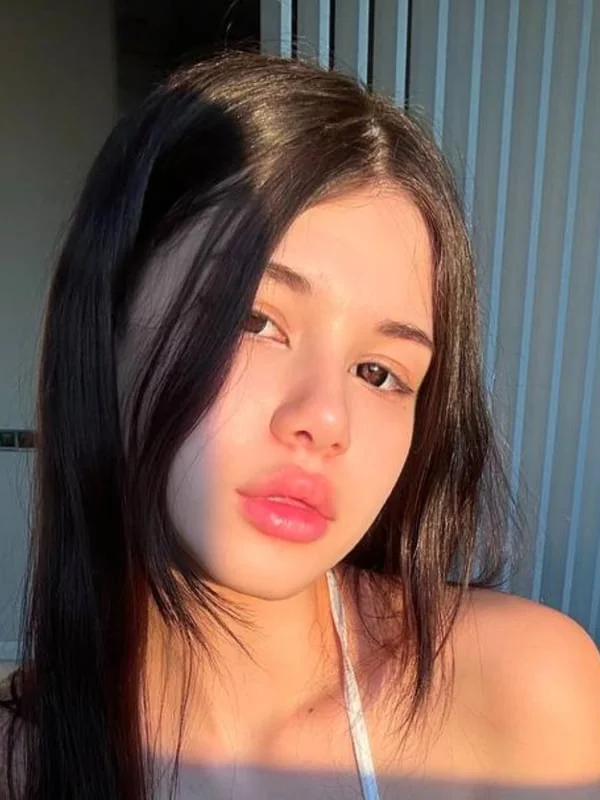 𝗔𝘆𝗿𝗶𝘀 𝗠𝗼𝗼𝗻 profile photo