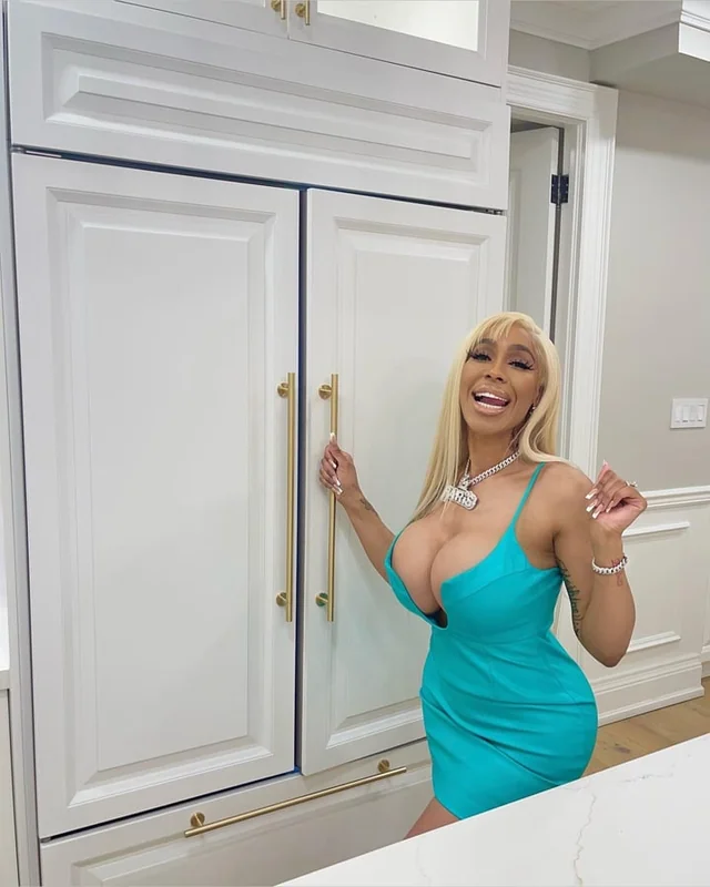 Baddiealert OnlyFans profile on OnlySeek