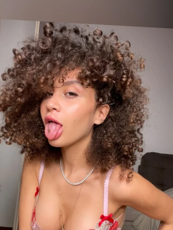Beatrice Segreti OnlyFans profile on OnlySeek
