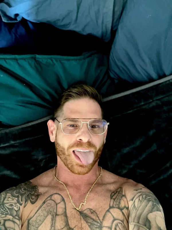 Bedroomdaddyxxx OnlyFans profile on OnlySeek