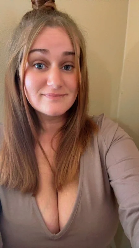 Ariel Lynn profile photo