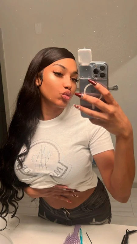 Bratdollnae profile photo