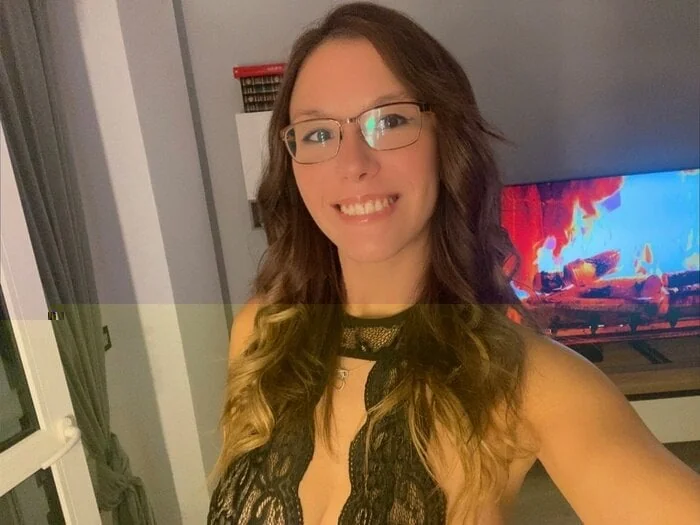 Brisamoore OnlyFans profile on OnlySeek