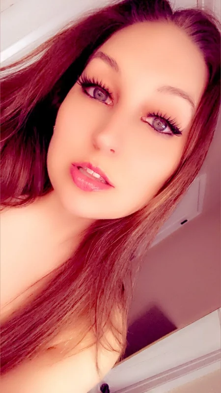 Brookebee27 profile photo