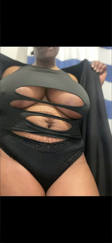 Busty Ebony profile photo