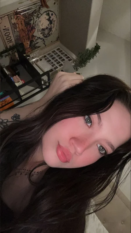 Cam Leigh OnlyFans profile on OnlySeek