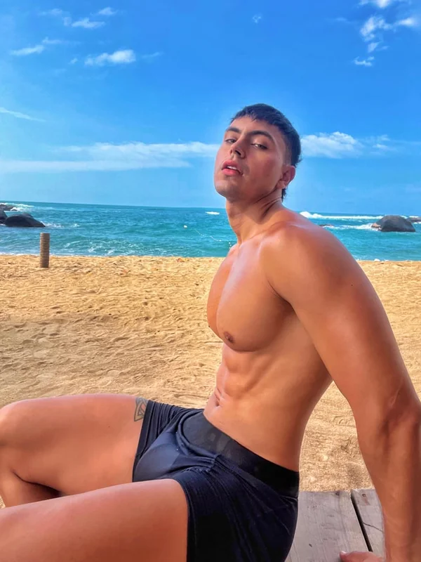 Carlos E profile photo