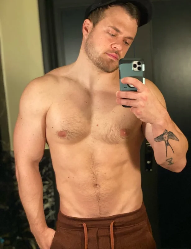 Chris Rhodes OnlyFans profile on OnlySeek
