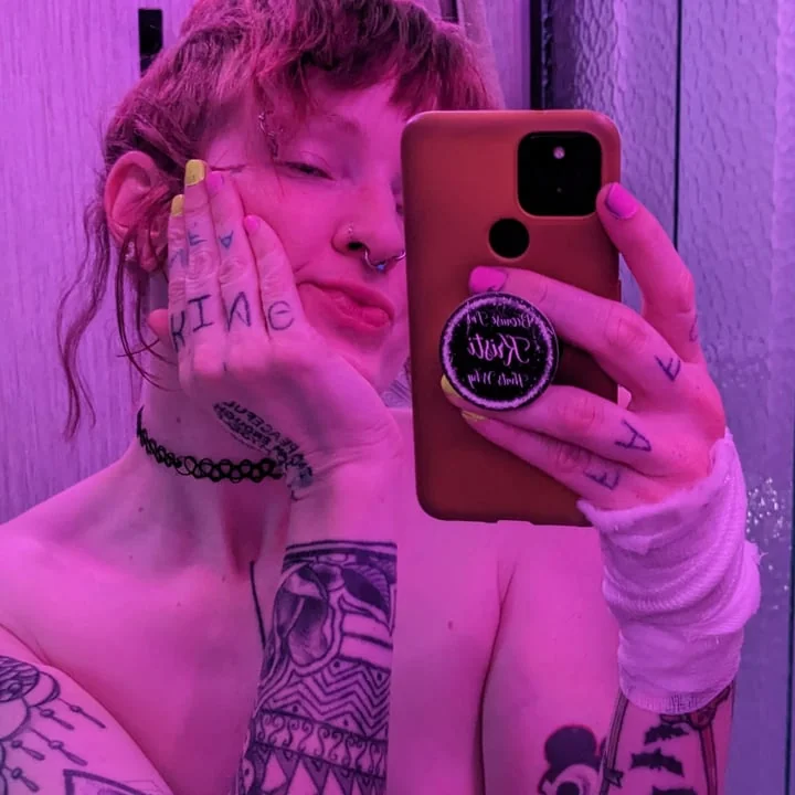 Chrissynitenite profile photo