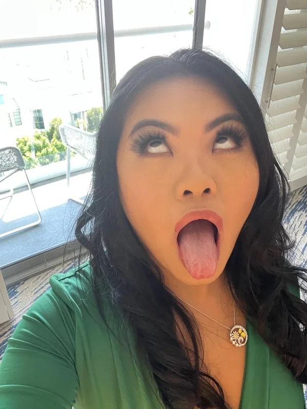 Cindy Starfall profile photo