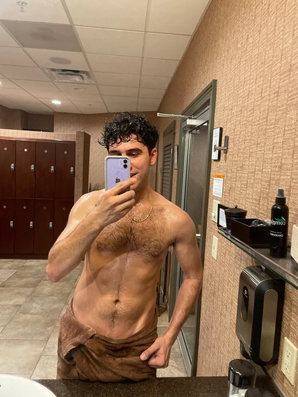Collegeboydom profile photo