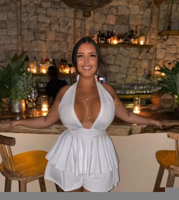 Curvybelle profile photo