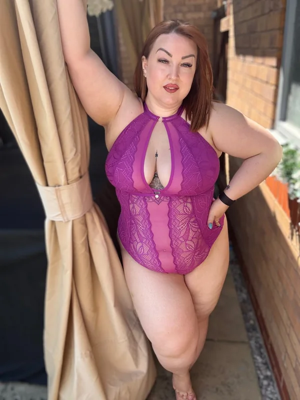 Curvycariad profile photo