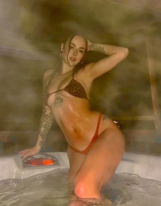Day 😇 OnlyFans profile on OnlySeek