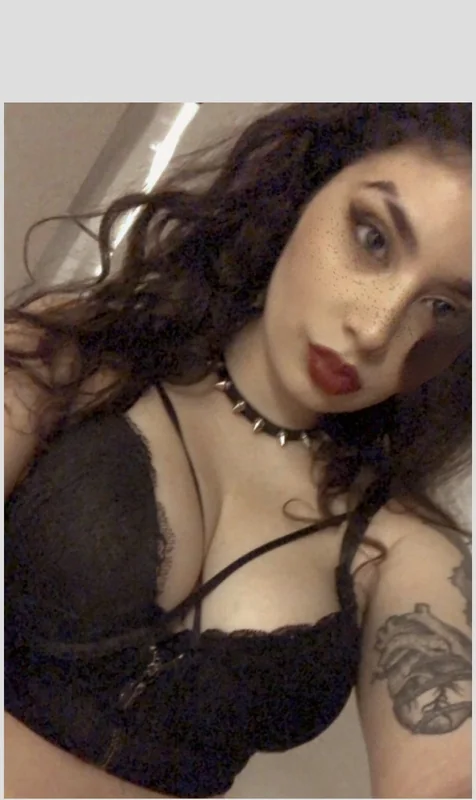 deathcorenymph666 profile photo