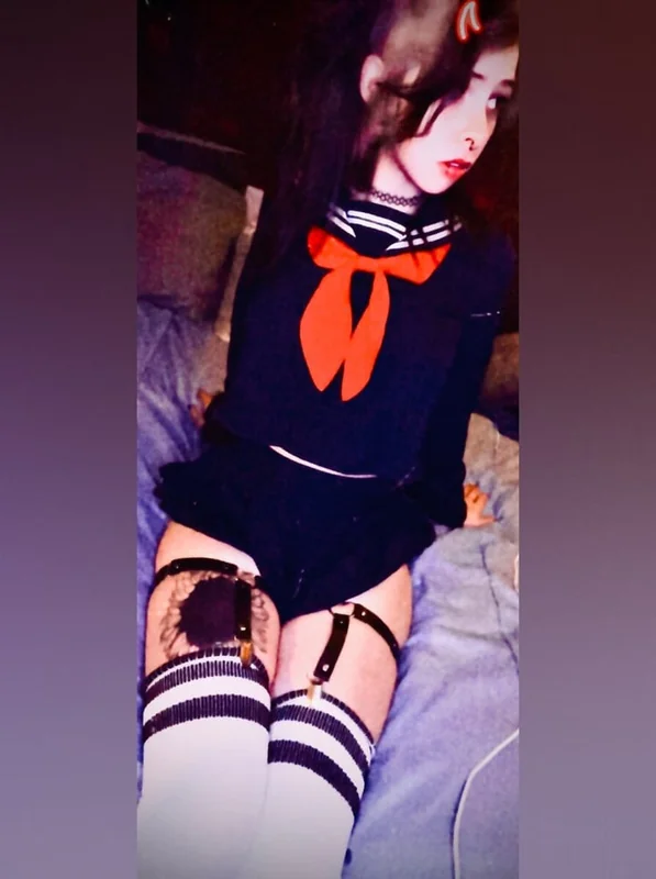 Dungeonsandvixens profile photo