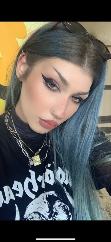 Elisait99 OnlyFans profile on OnlySeek