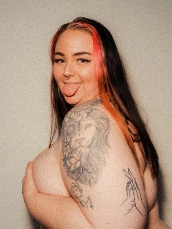 EllaBluz NOPPV✨ OnlyFans profile on OnlySeek