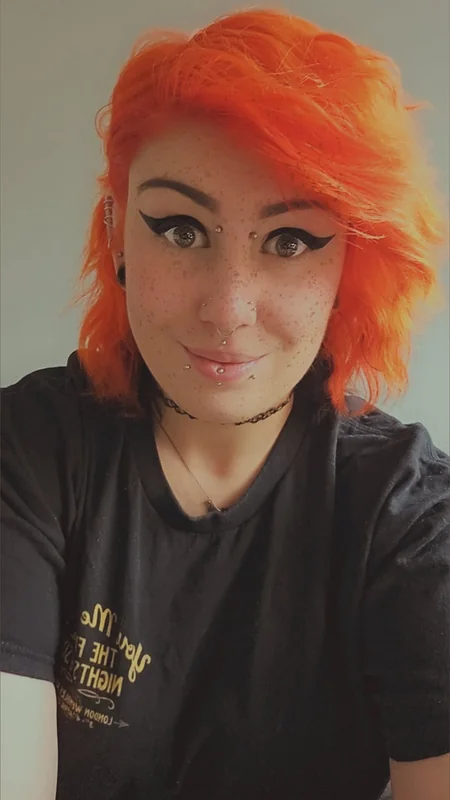 Emomummy OnlyFans profile on OnlySeek