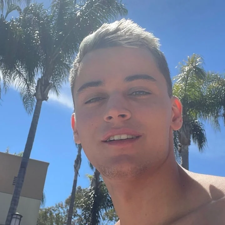 Fitbro121 OnlyFans profile on OnlySeek