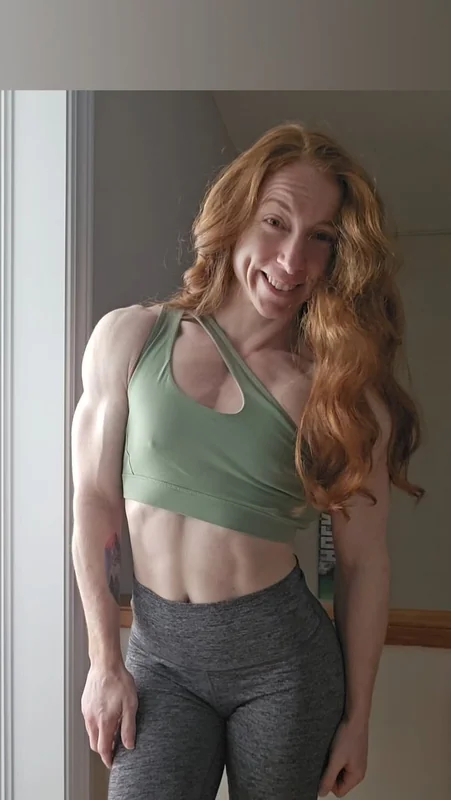 Fit Little Redhead profile photo
