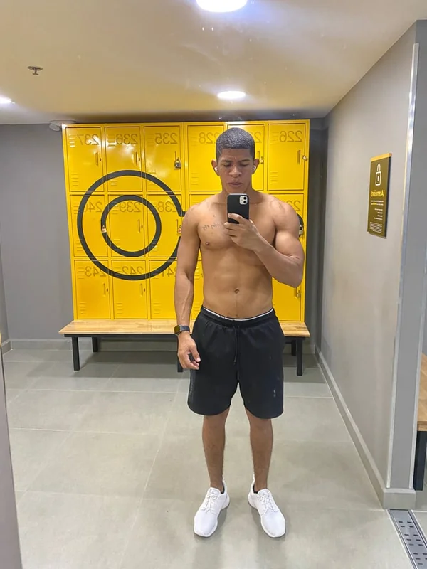 Fornarisfree profile photo