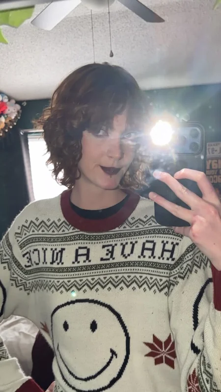 Maci Currin profile photo