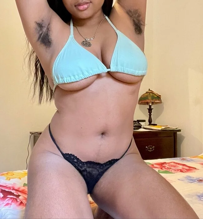 Hairyebonygirl profile photo
