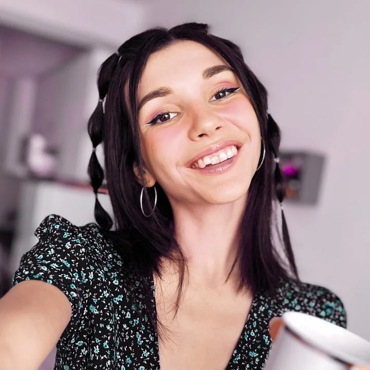 Heartbreakingjenny OnlyFans profile on OnlySeek