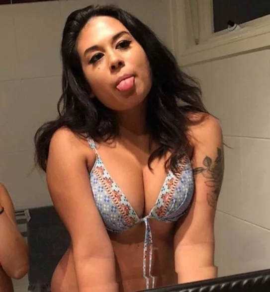 Hennxxesy OnlyFans profile on OnlySeek