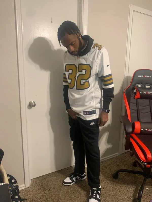 Dickatonin profile photo