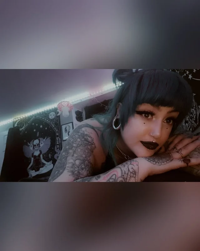 Bronnie OnlyFans profile on OnlySeek
