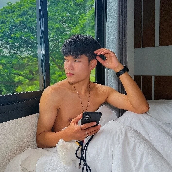 ithopzukzonx profile photo