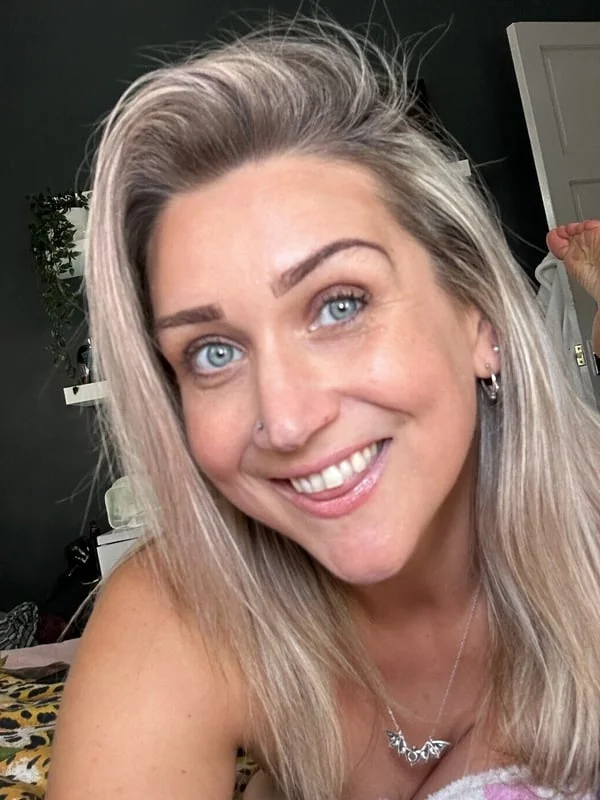 Olivia Taylor 🍷 profile photo