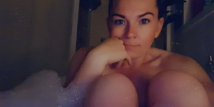 Ittiebittietitties OnlyFans profile on OnlySeek