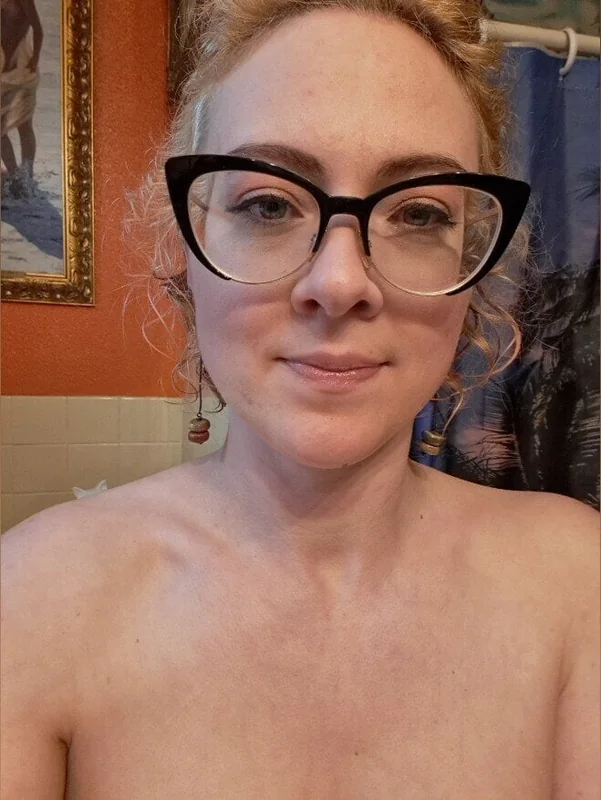 Jenna R. Strawberry profile photo