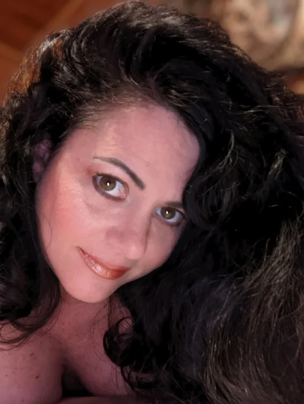 Jeweldenyle profile photo