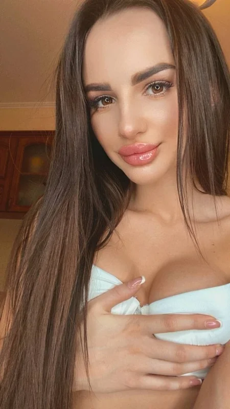 Jullyhothotfree OnlyFans profile on OnlySeek