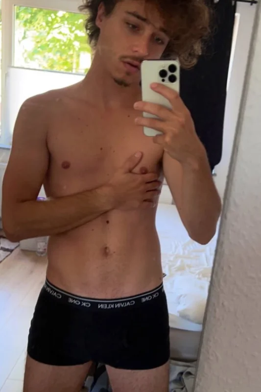 justforbois profile photo