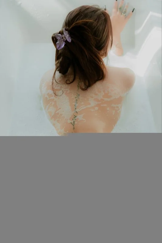 Karelyruizoficial profile photo