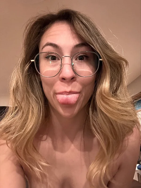Kissesbik profile photo