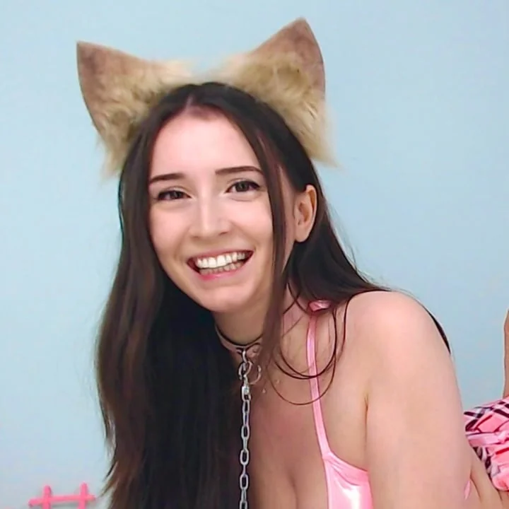 Kitten Sophie🩷(feeling frisky) profile photo