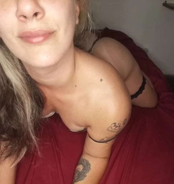 Latineva18 profile photo