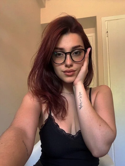 Leablch OnlyFans profile on OnlySeek